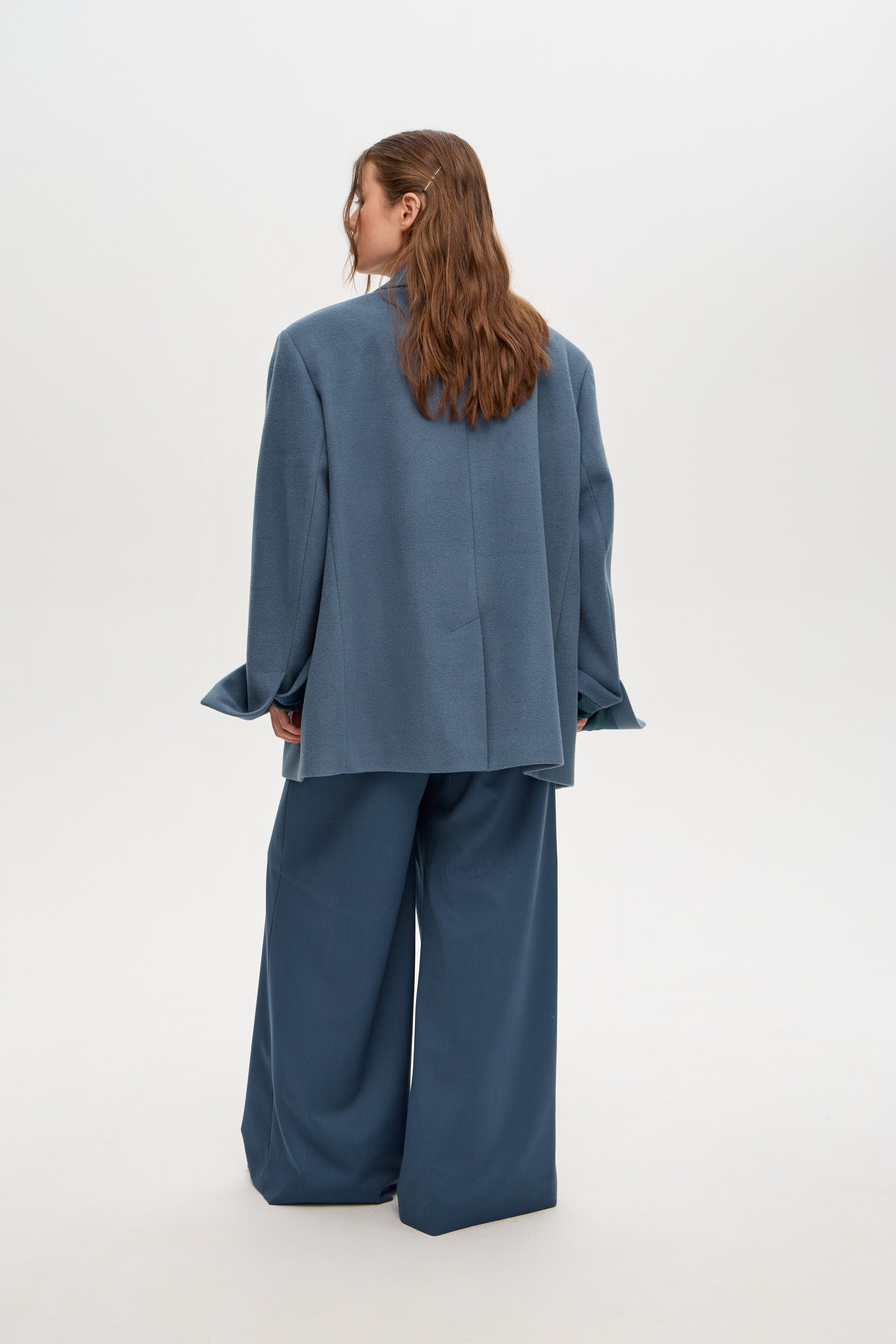 Oversized smocking-coat