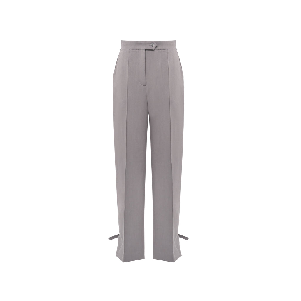 Trousers with straps
