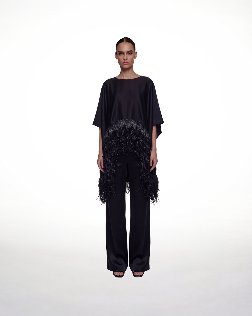 Lilian cape
