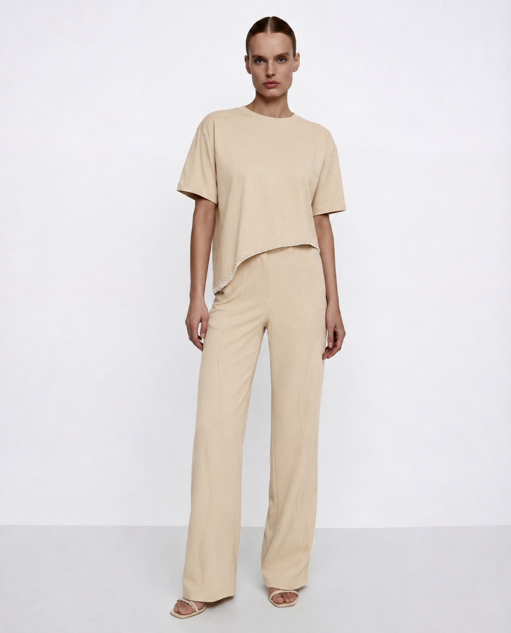 Asymmetric Wave T-shirt with scattered crystals