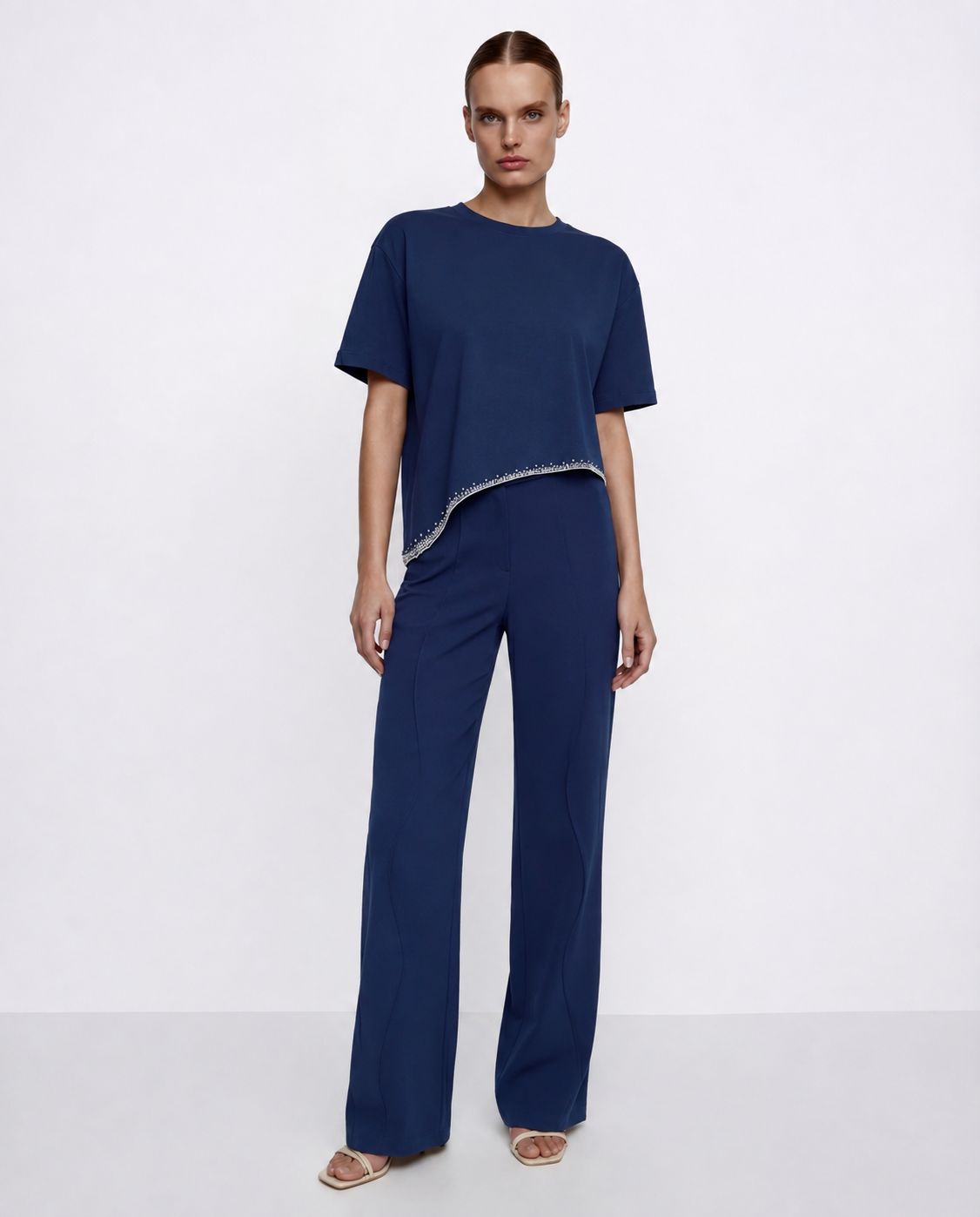 Asymmetric Wave T-shirt with scattered crystals