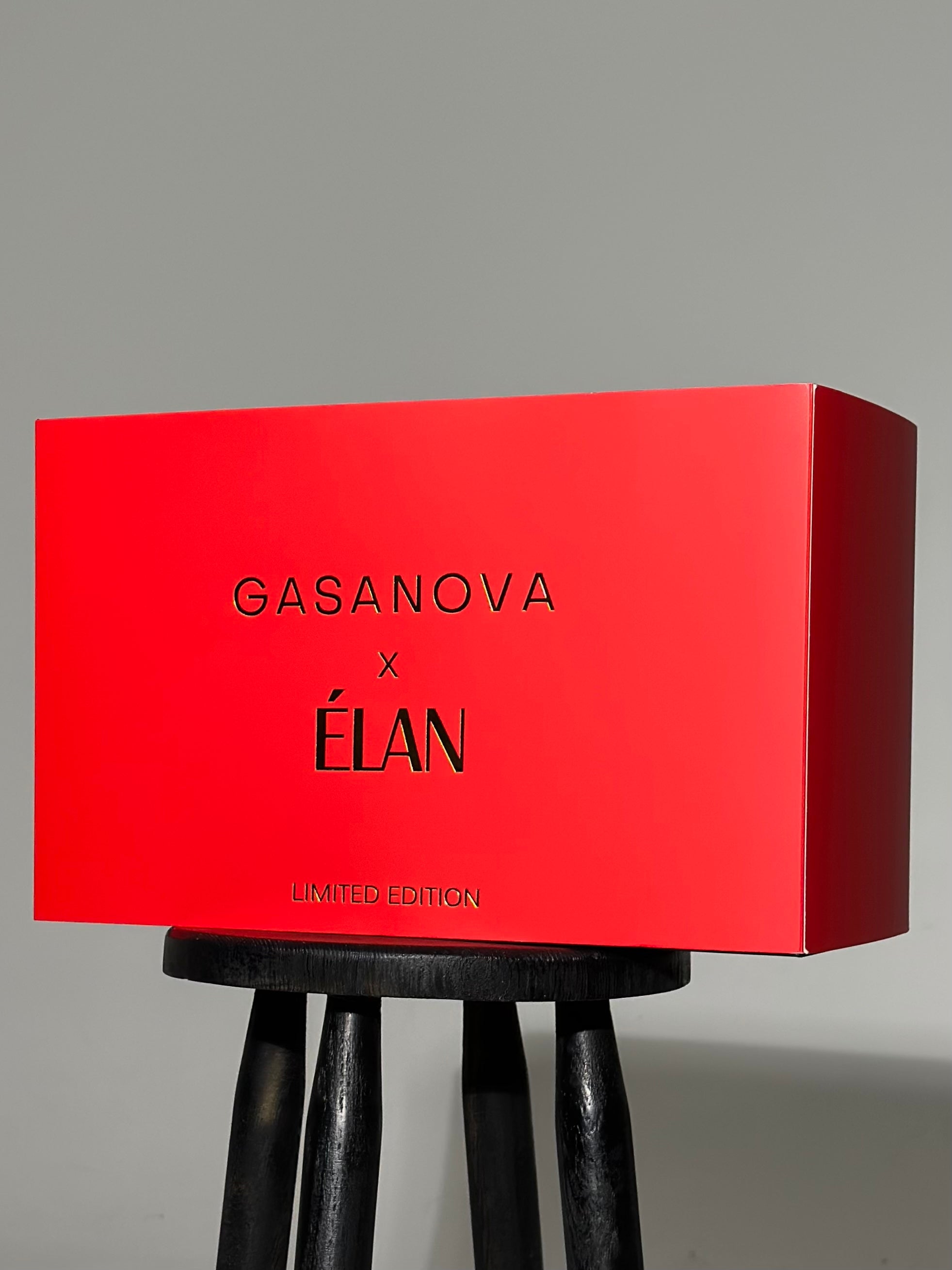 GASANOVA x ÉLAN Advent Calendar