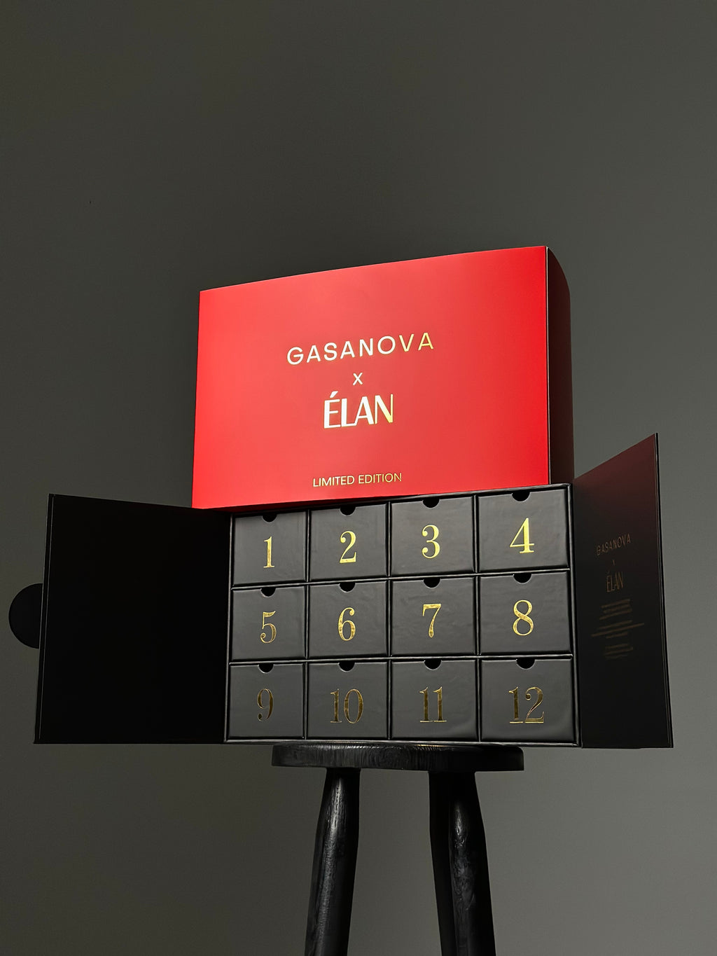 GASANOVA x ÉLAN Advent Calendar