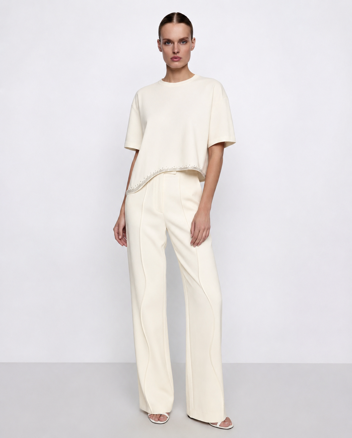 Asymmetric Wave T-shirt with scattered crystals